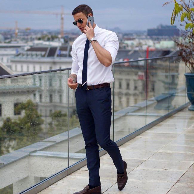Buy Men's Joaquin Navy Trouser Online | SNITCH