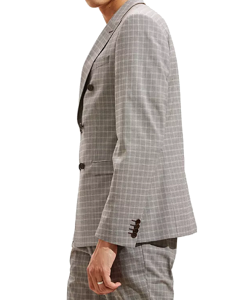 Start Of Your Week With This Slim Fitting Blazer