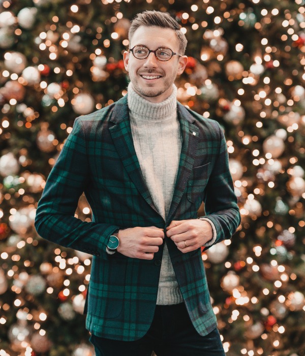 imgur.com | Affordable sweater, Company holiday party, What to wear