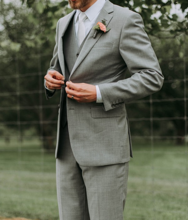 A Comfortable Three-piece Wedding Suit For All Day Wear