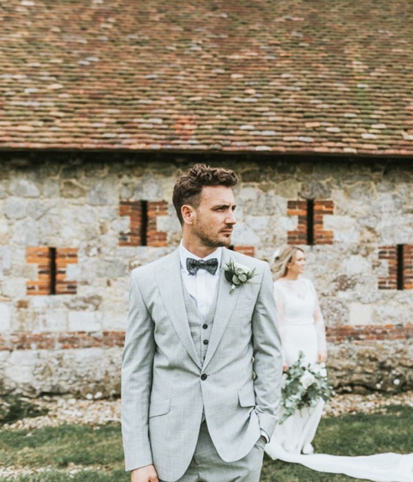 GUIDE TO SPRING WEDDING SUITS FOR MEN