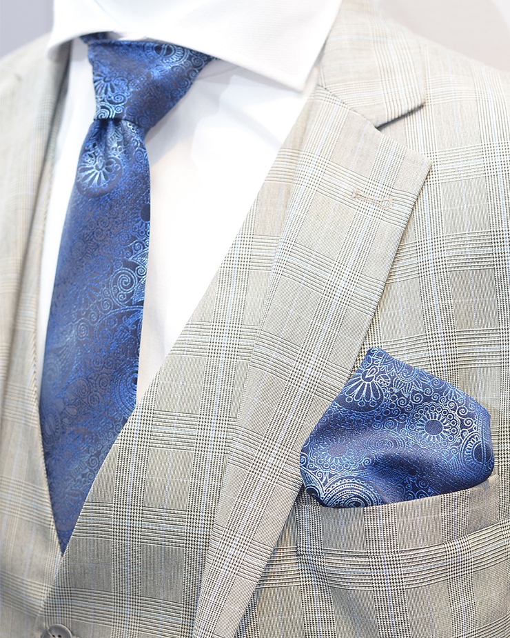 A floral tie to embody the lovely spring days…