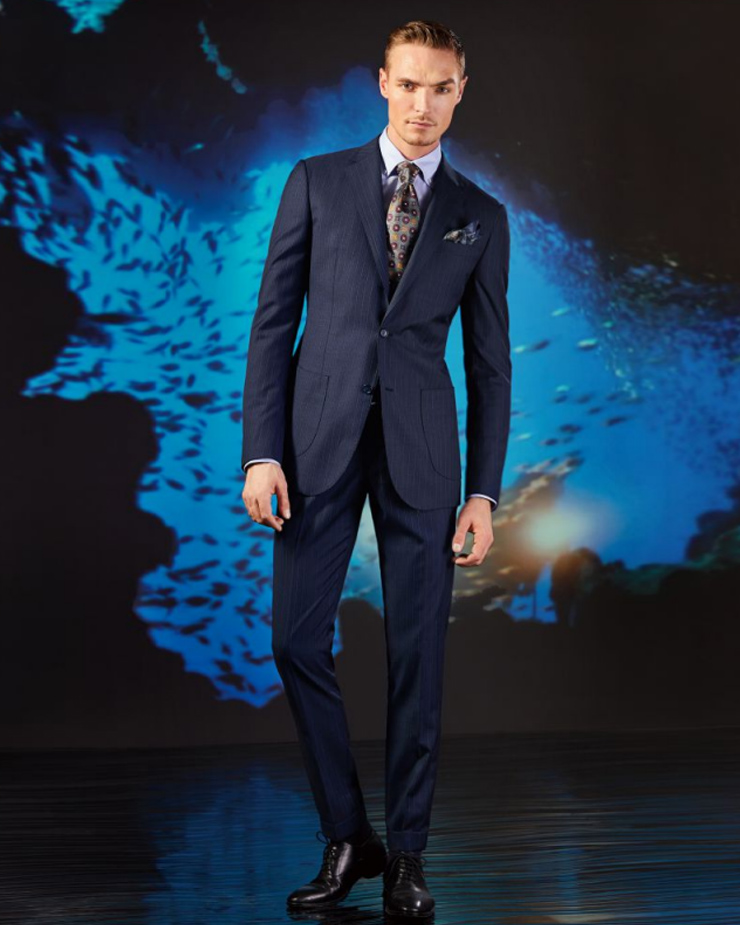 The regular navy blue formal suit!